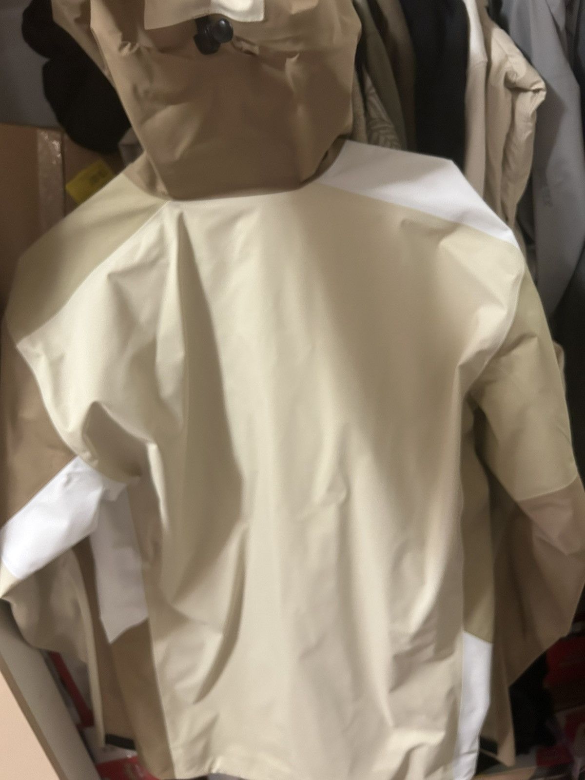 Arc'teryx × Beams Plus ARCTERYX X BEAMS BETA JACKET NAGOMA SIZE SMALL Size US S / EU 44-46 / 1 - 7 Thumbnail
