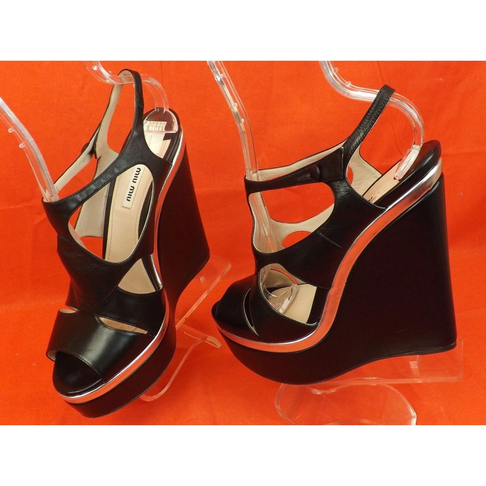 Miu Miu MIU MIU PRADA 5XZ201 BLACK LEATHER SILVER WEDGE SANDALS 40 Size US 10 / IT 40 - 6 Thumbnail