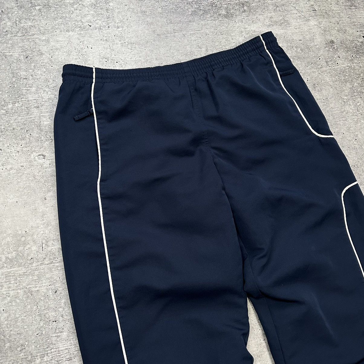 Vintage Vintage Nike Track Pants Navy Blue White Inserts Size US 32 / EU 48 - 3 Thumbnail