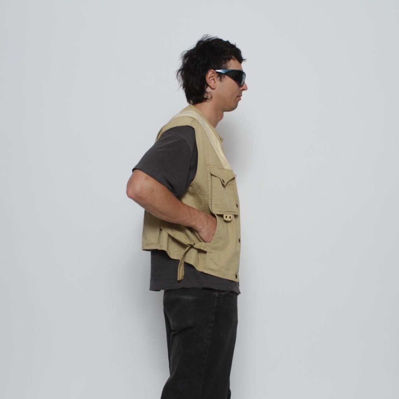 Vintage TAN TECHNICAL VEST BY TUTTI INSIEME Size US L / EU 52-54 / 3 - 5 Thumbnail