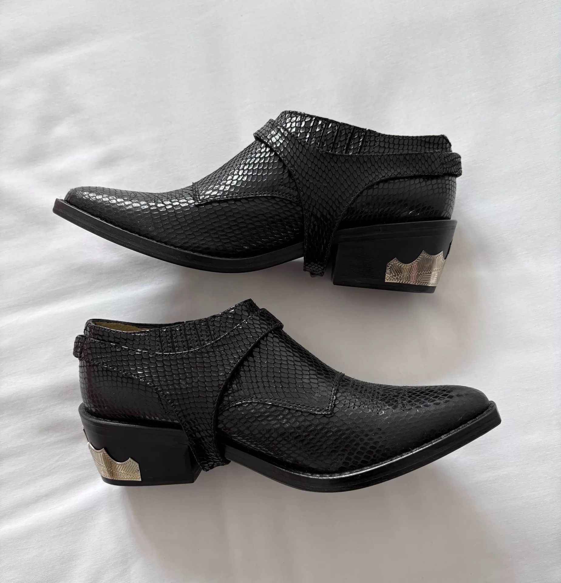 Toga Toga Pulla Snake Strap Rivet Mule 36 Near New Size US 5.5 / IT 35.5 - 5 Thumbnail