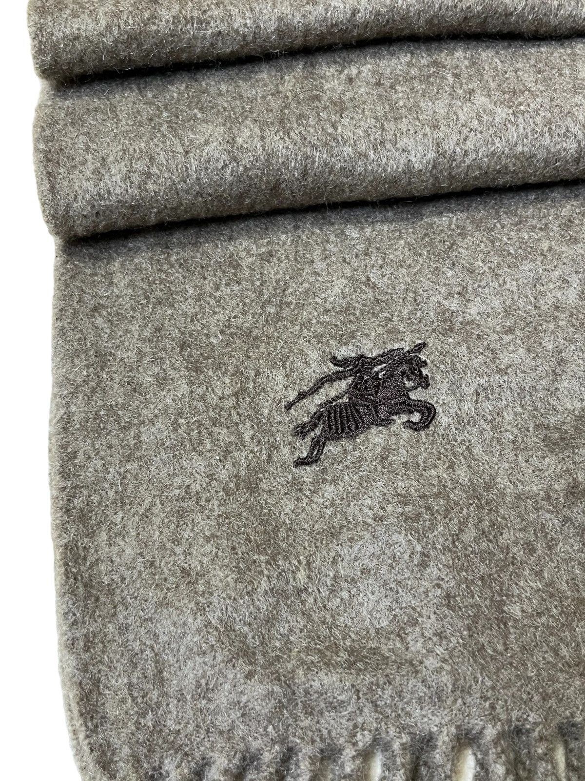 Burberry NICE🔥VINTAGE BURBERRYS PLAIN BROWN CASHMERE MUFLER/SCARF Size ONE SIZE - 6 Thumbnail