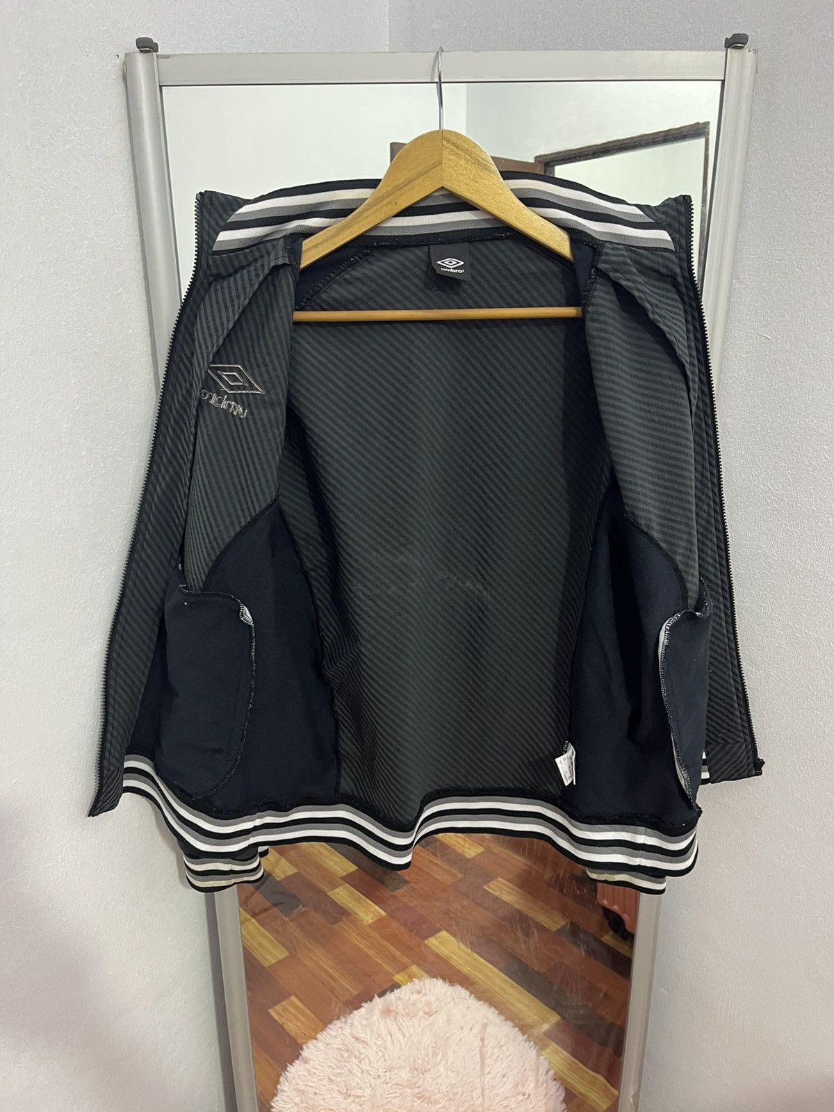 Umbro Umbro Descente Track Jacket Stripe Panel Black Size US M / EU 48-50 / 2 - 5 Thumbnail