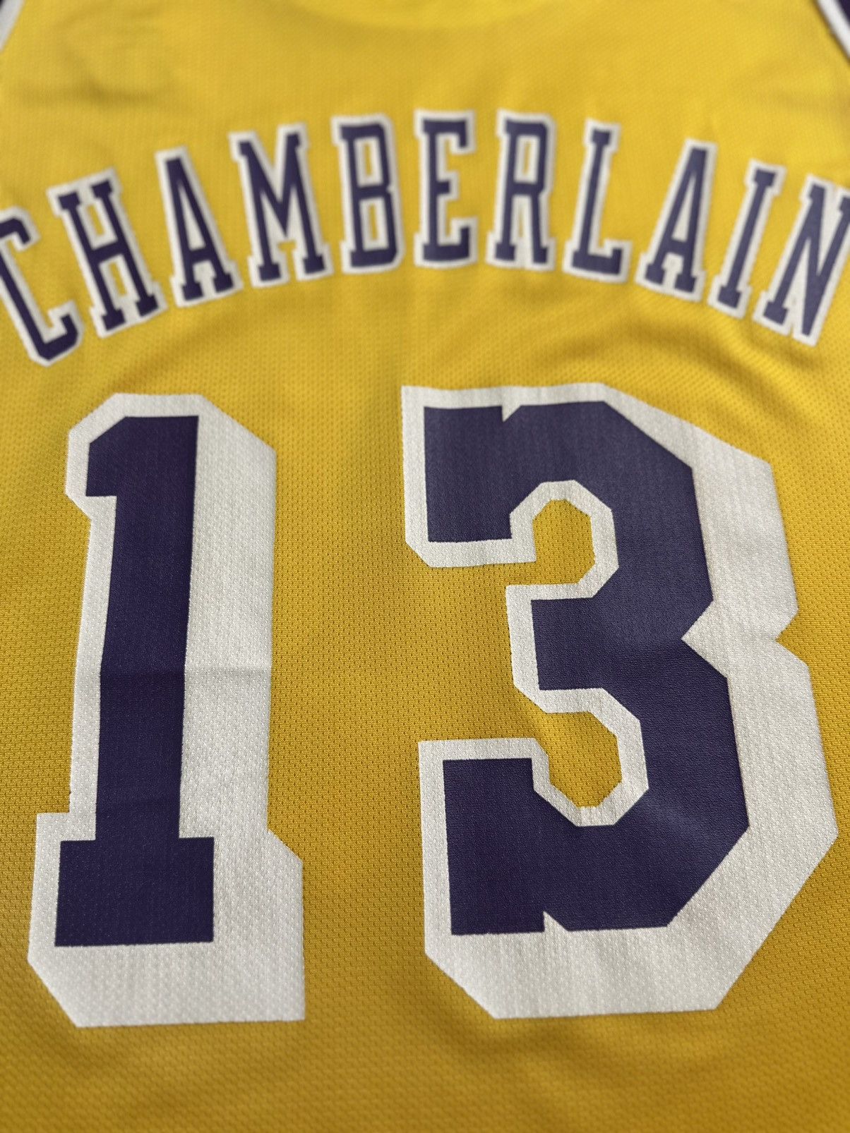 Champion × NBA × Vintage 90s Lakers Wilt Chamberlain Gold NBA Logo Champion Jersey Size US XL / EU 56 / 4 - 11 Thumbnail