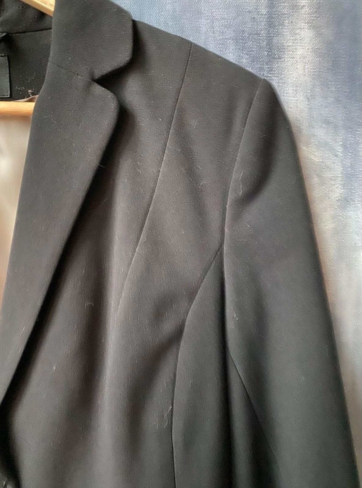 H&M H&M Black Cropped Blazer Size 6 Fitted Tailored Classic Work Size M / US 6-8 / IT 42-44 - 2 Thumbnail