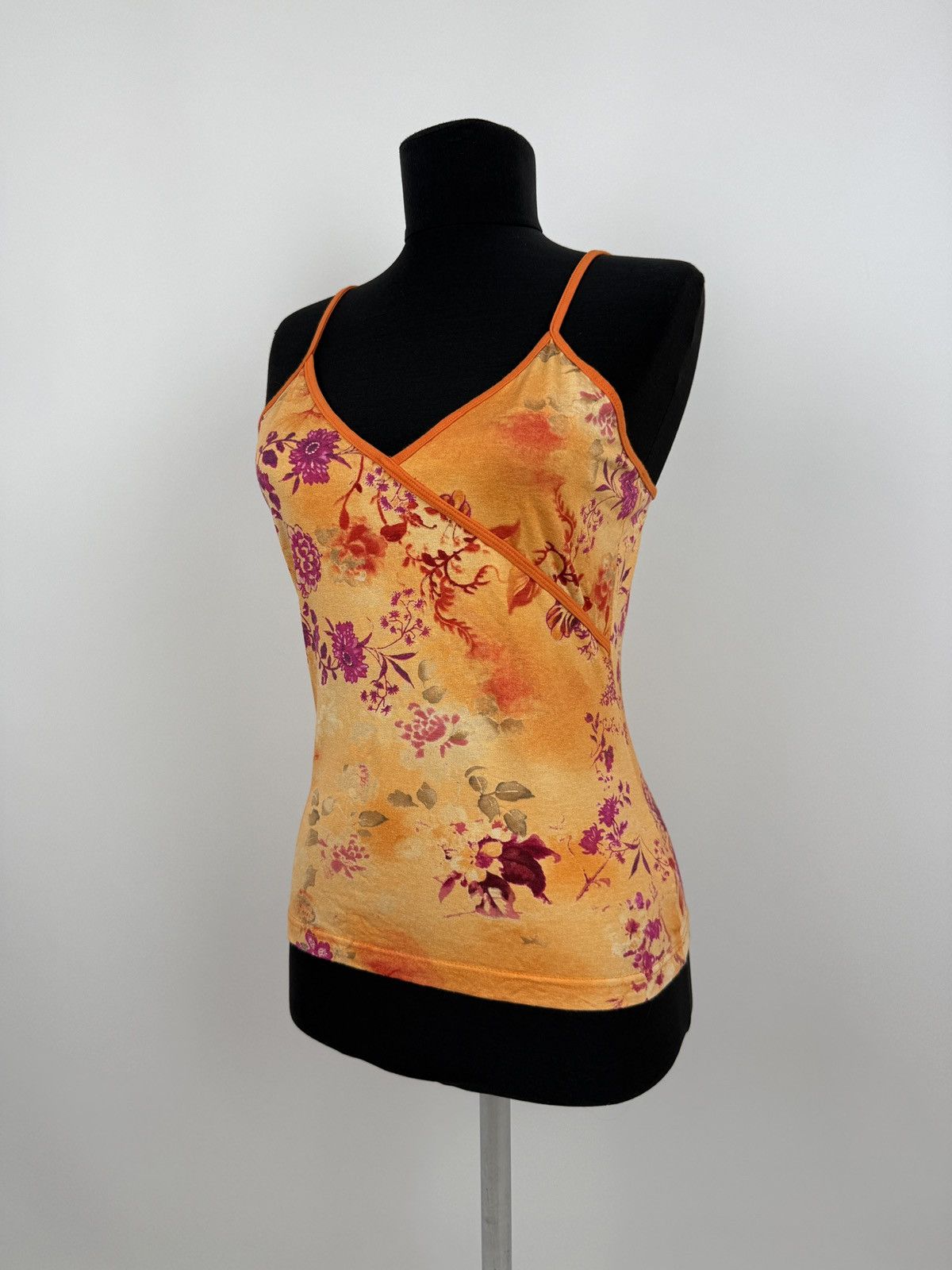 Vintage Y2K Vintage Dolce Vita Viscose Floral Cami Spaghetti Top M Size M / US 6-8 / IT 42-44 - 1 Thumbnail