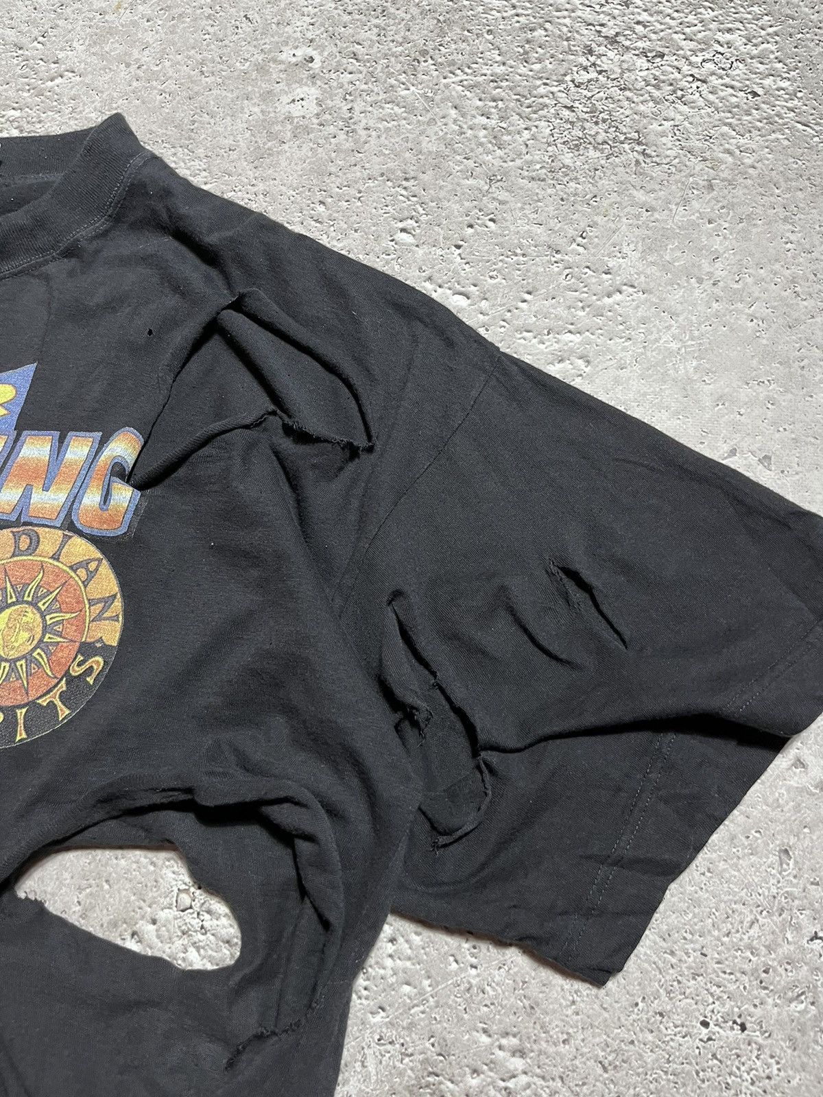 Vintage × WWE × WWF FULL DESTROYED Vintage 90s Tatanka WWE WWF Wrestling T shirt Size US XXL / EU 58 / 5 - 8 Thumbnail