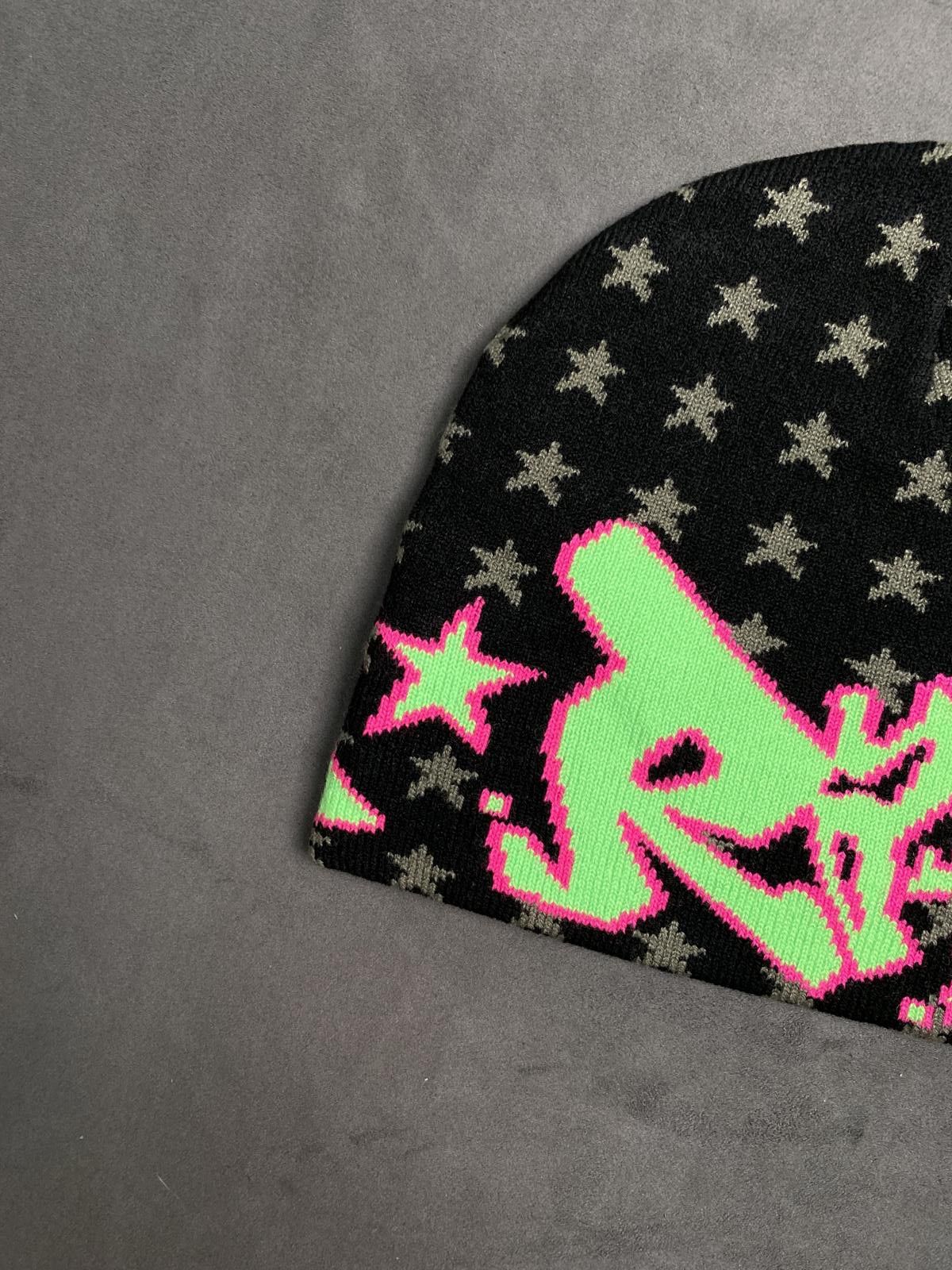 Stray Rats Rare Stray Rats Grafflection Stars Skully No Cuff Beanie BLK Size ONE SIZE - 6 Thumbnail