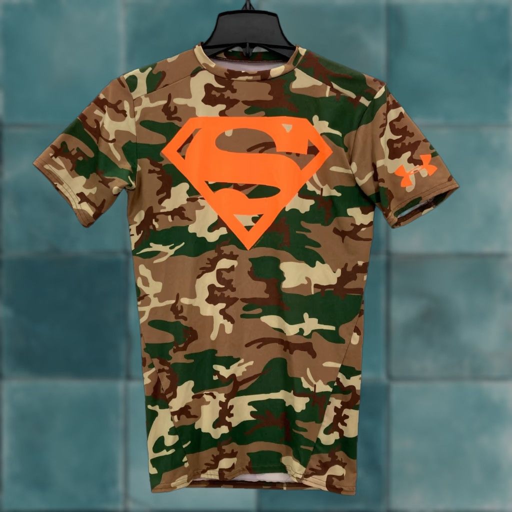 Under Armour Under Armour Superman HeatGear Compression T Shirt Mens Medium Camouflage Gym Size US M / EU 48-50 / 2 - 1 Thumbnail