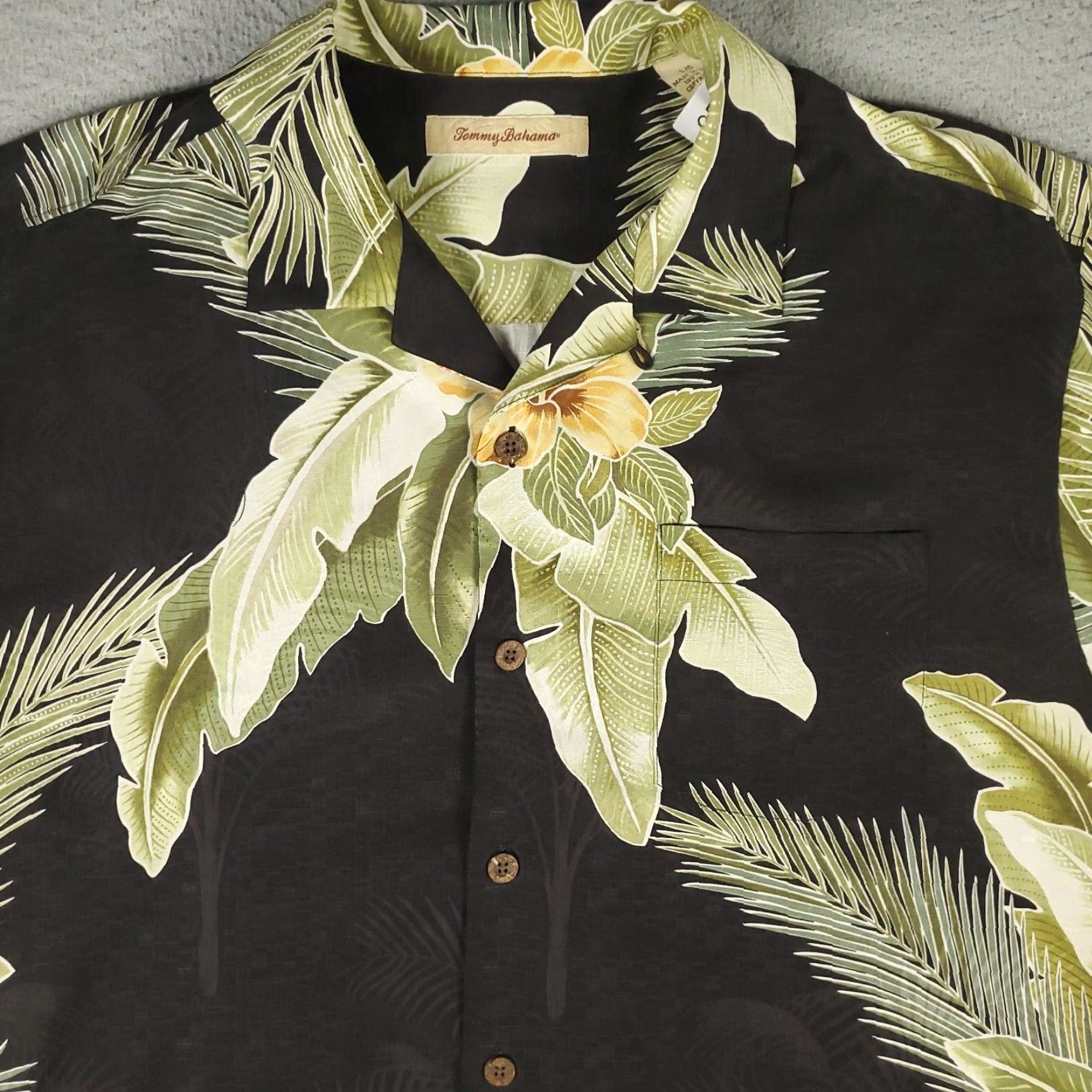 Tommy Bahama Tommy Bahama Shirt Mens Large Black Floral Hawaiian Button Up Short Sleeve Size US L / EU 52-54 / 3 - 2 Thumbnail