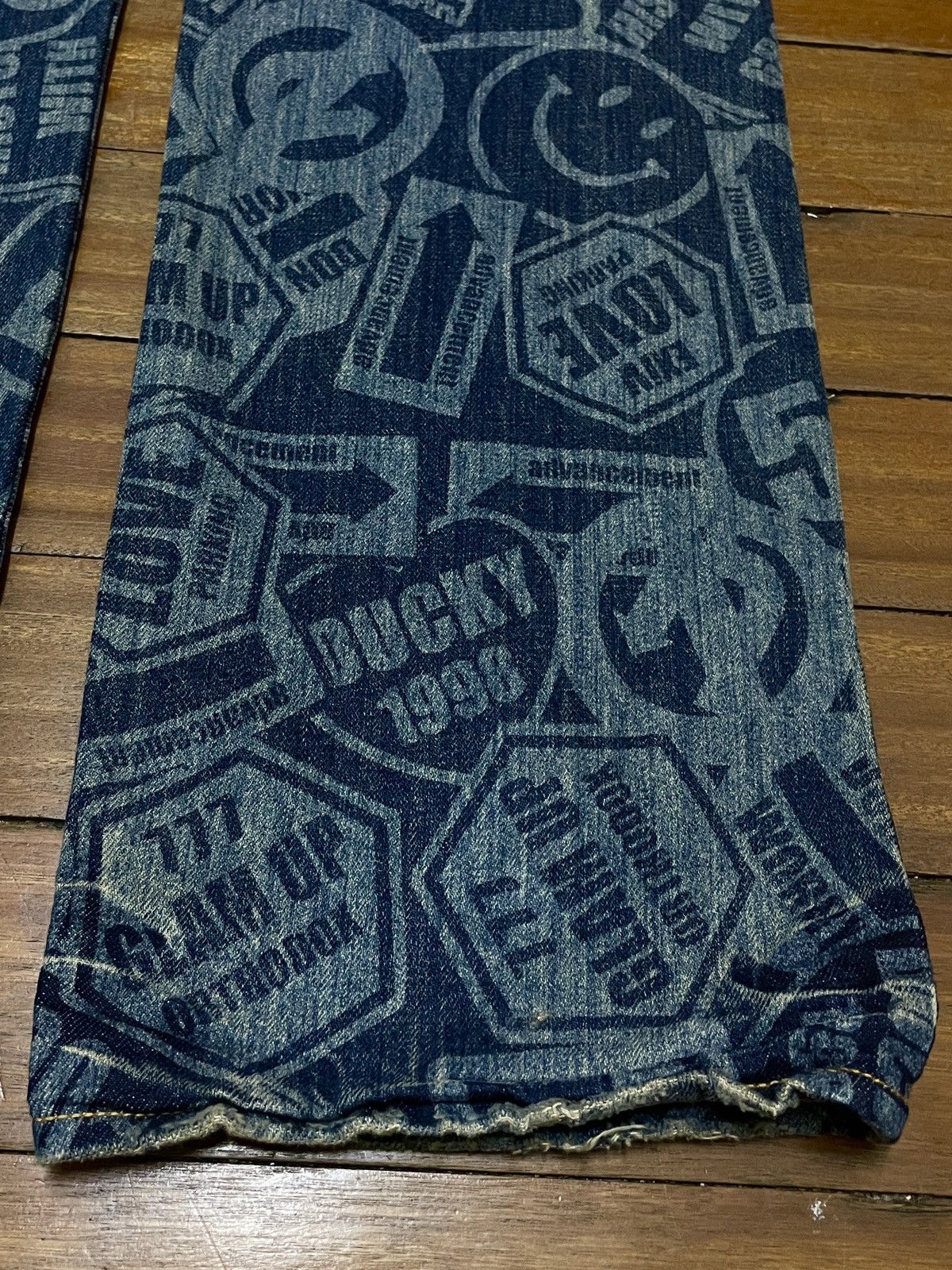 Hysteric Glamour Very Rare Vintage Japanese Brand Co&Lu Fullprint Jeans 1990s Size US 31 - 8 Thumbnail
