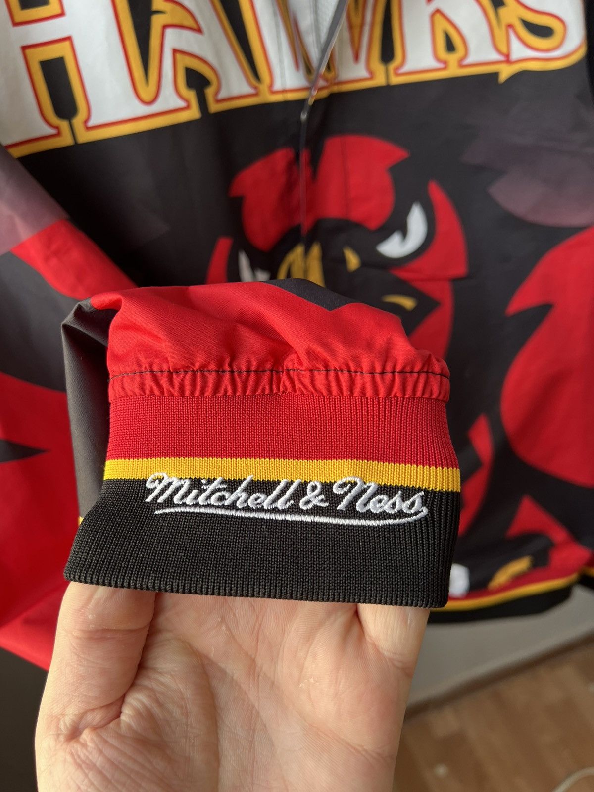 Mitchell & Ness RARE 1995/96 ATLANTA HAWKS MITCHELL&NESS NBA BOMBER JACKET L Size US L / EU 52-54 / 3 - 8 Thumbnail