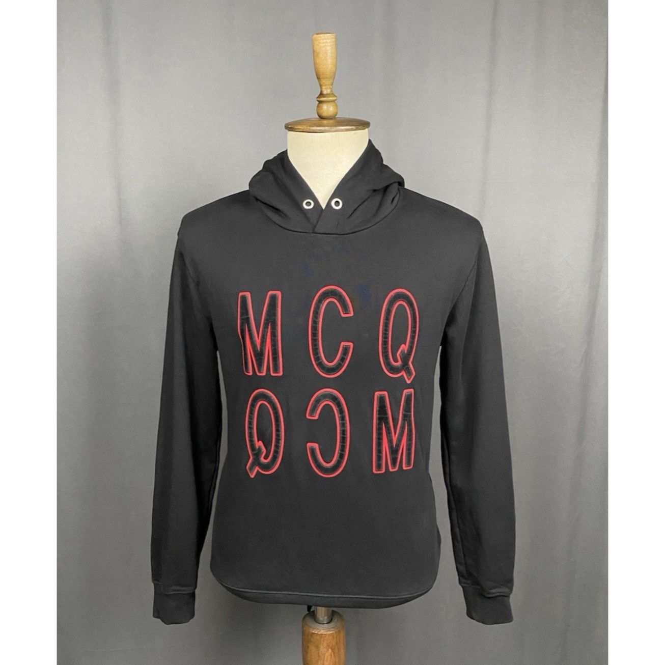 Alexander McQueen Alexander McQueen Big Logo Men's Black Hoodie Sweater Size S Size US S / EU 44-46 / 1 - 1 Thumbnail