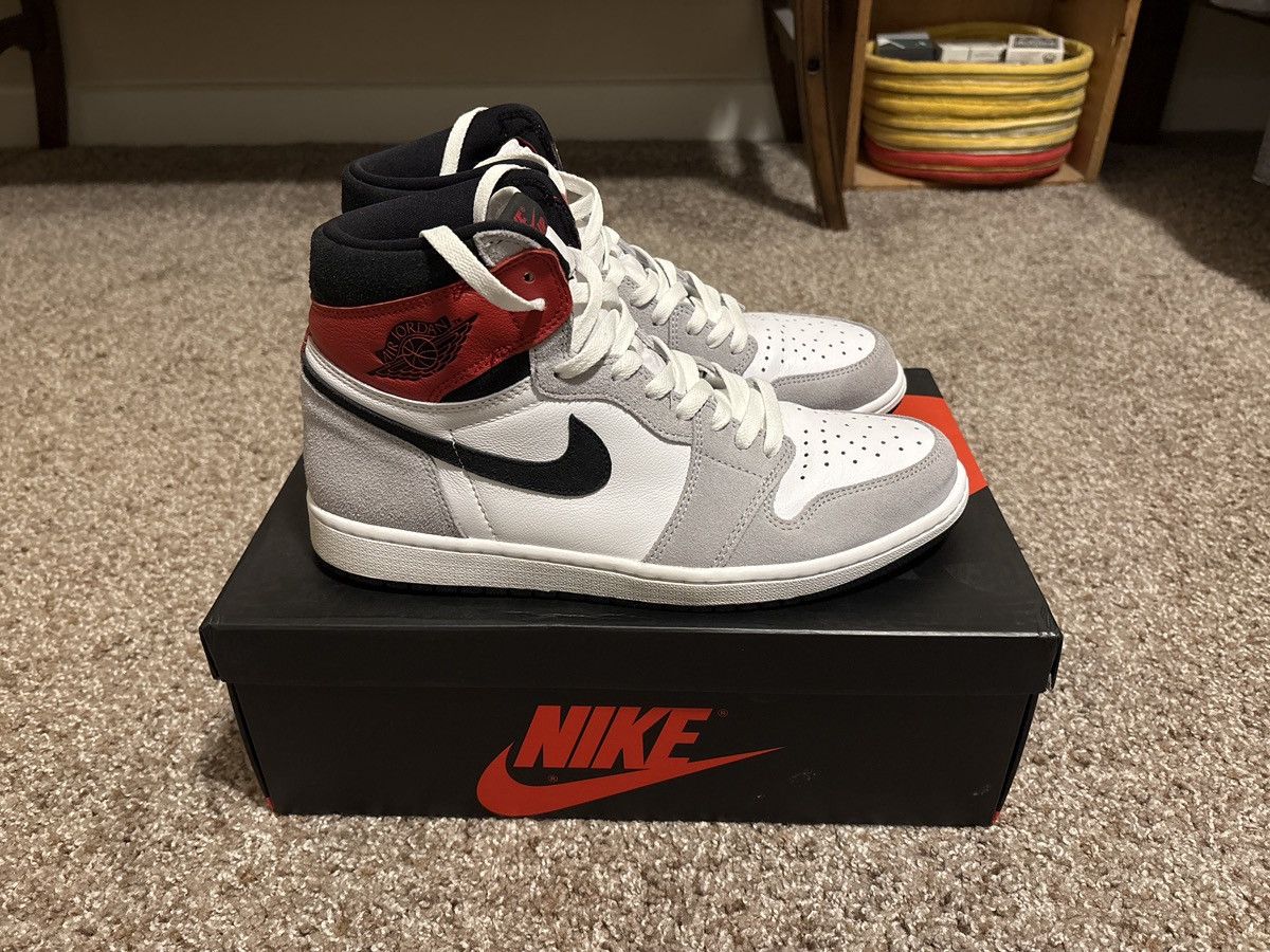 Jordan Brand × Nike Air Jordan 1 High “Light Smoke Grey” Size US 10.5 / EU 43-44 - 1 Thumbnail