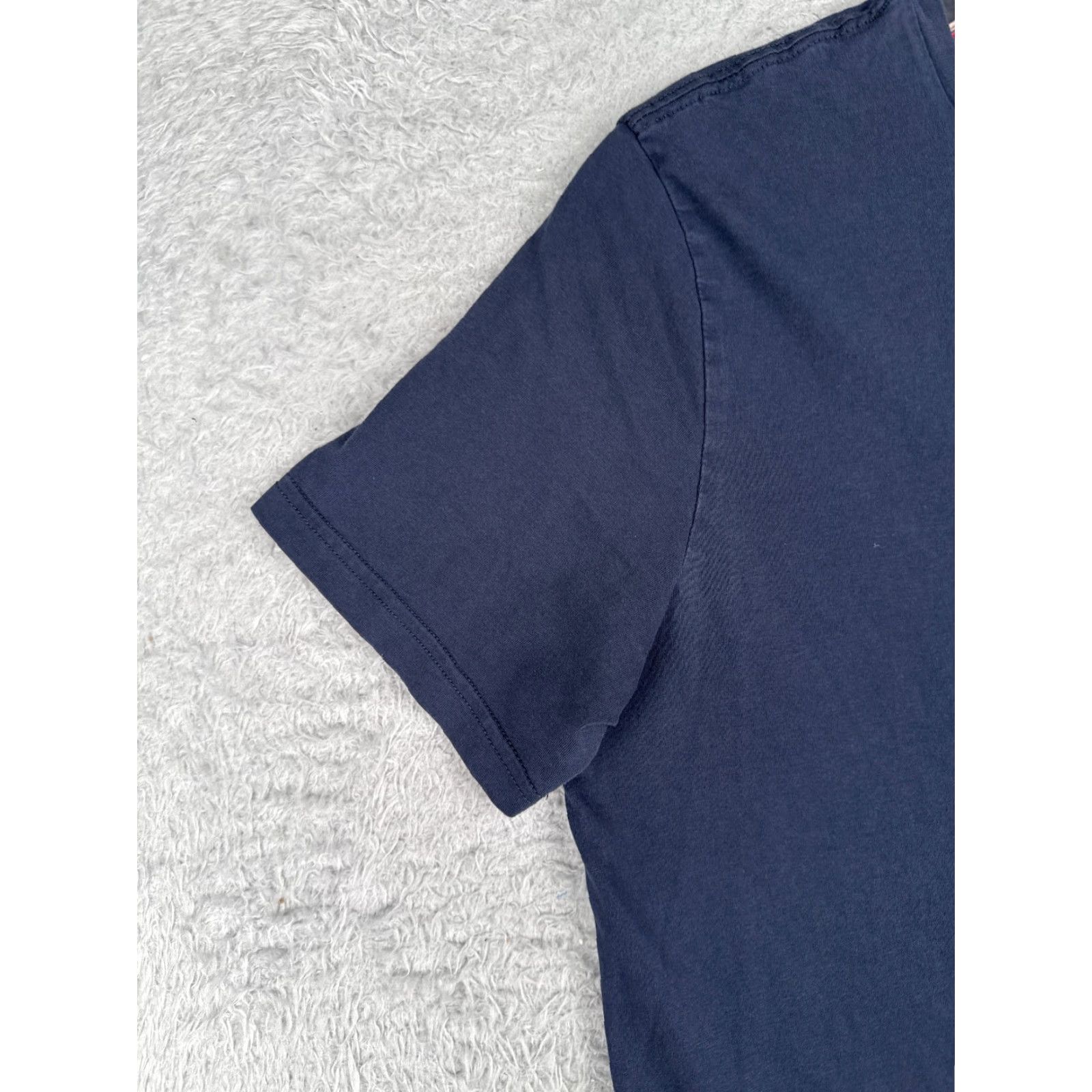 Tommy Hilfiger VINTAGE Tommy Hilfiger Shirt Men Adult Medium Blue Short Sleeve Crew Neck 100% Cotton Logo Embroidered Mens Shirt Size US M / EU 48-50 / 2 - 3 Thumbnail