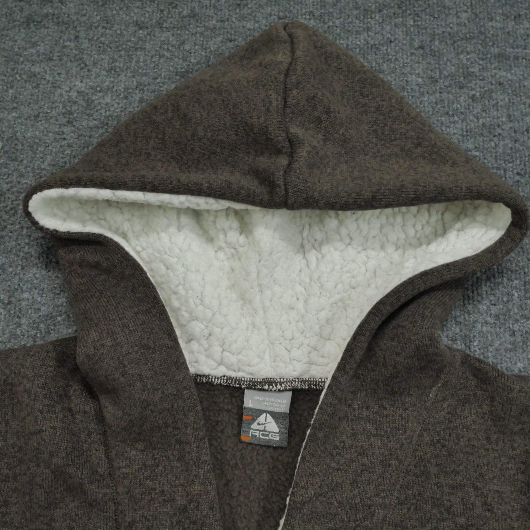 Nike VINTAGE Nike ACG Hoodie Womens Large Brown Pullover Sherpa Hood Y2K Size L / US 10 / IT 46 - 4 Thumbnail