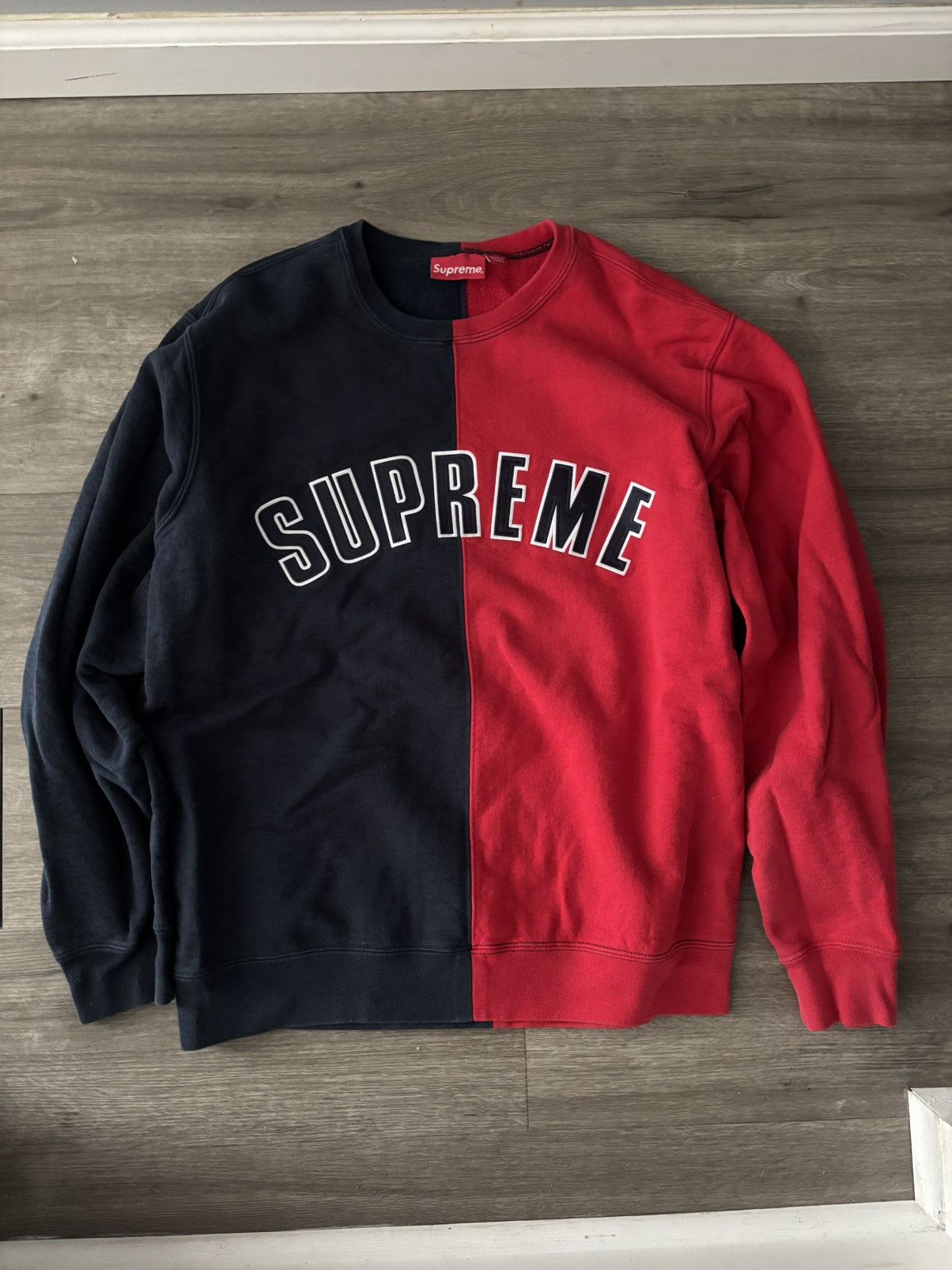 Supreme Supreme Split Crewneck Sweatshirt Navy/Red Size US L / EU 52-54 / 3 - 1 Thumbnail
