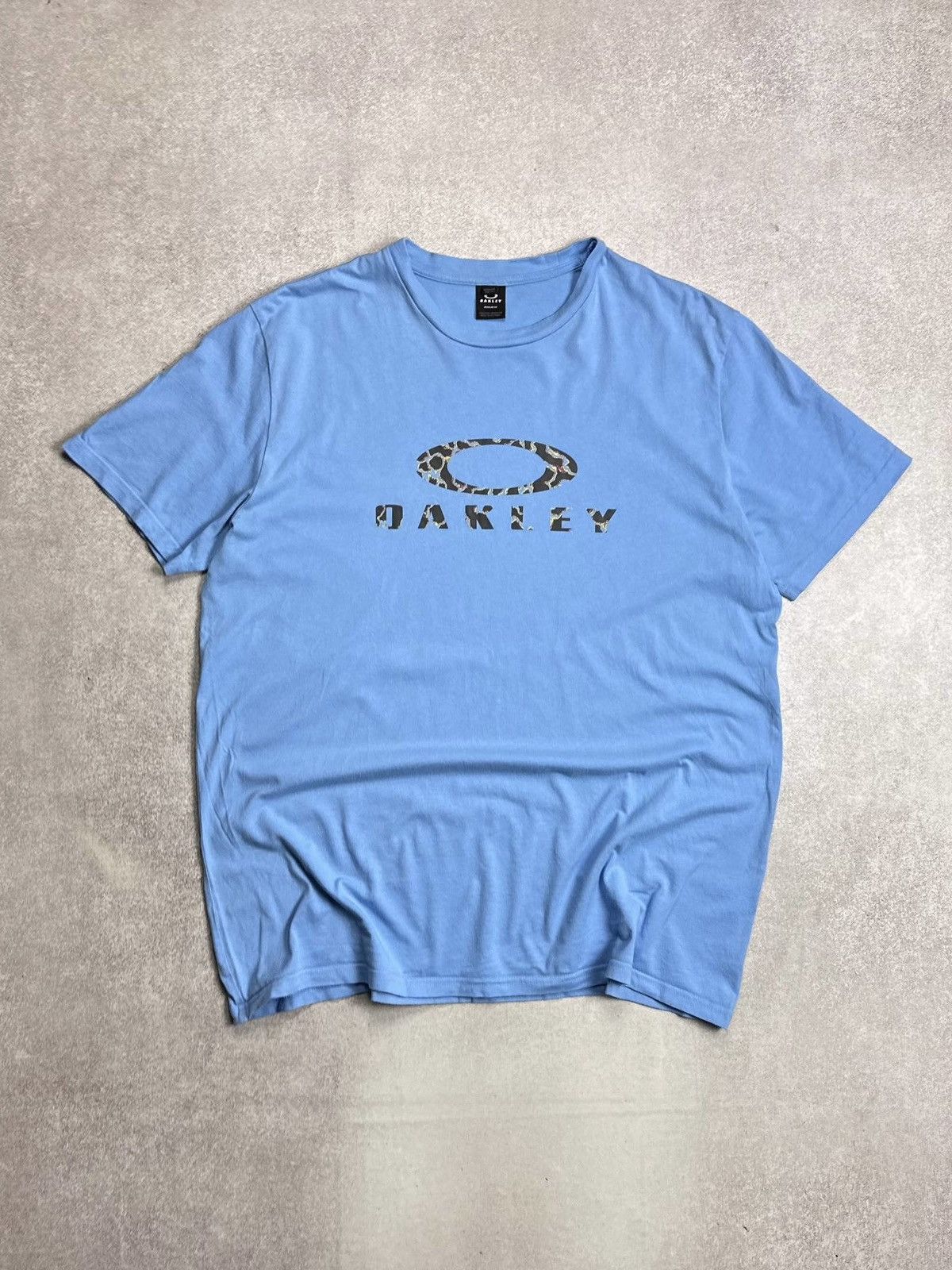 Oakley Vintage Oakley Leopard Logo Boxy T-shirt Big Logo XXL Size US XXL / EU 58 / 5 - 1 Thumbnail