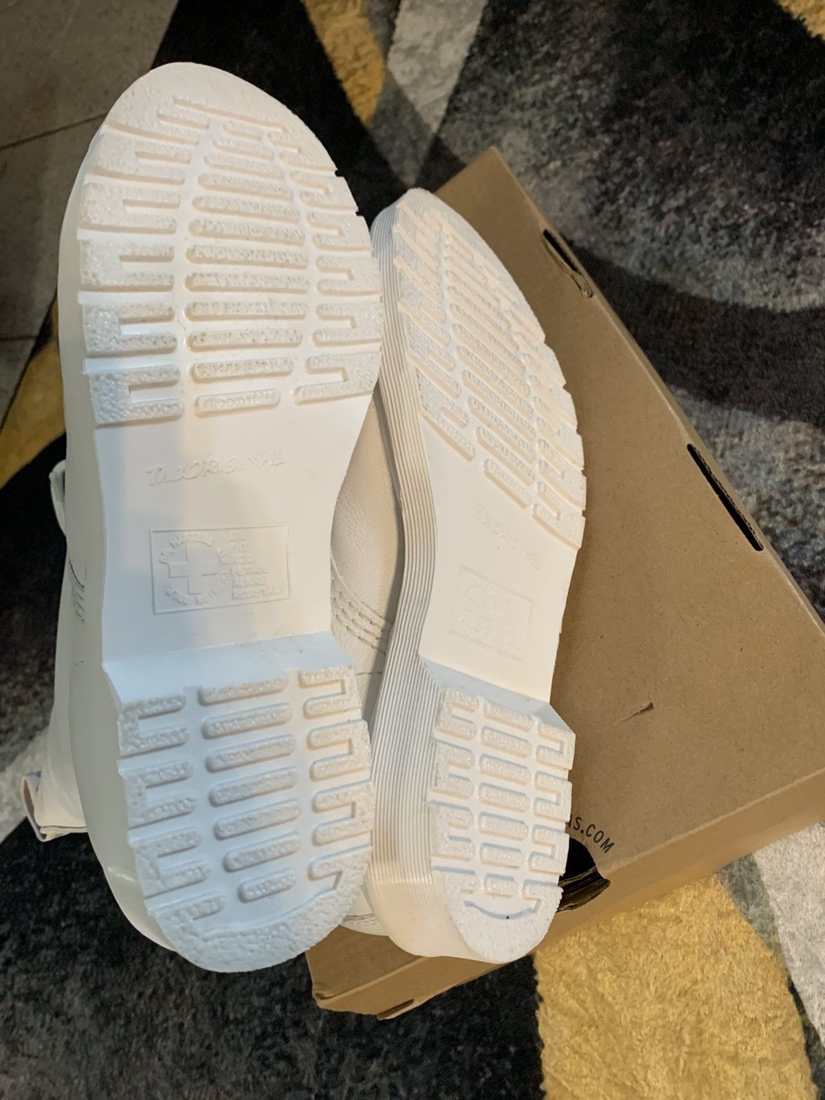 Dr. Martens Dr. Martens Boots 1460 White High Size ONE SIZE - 6 Thumbnail