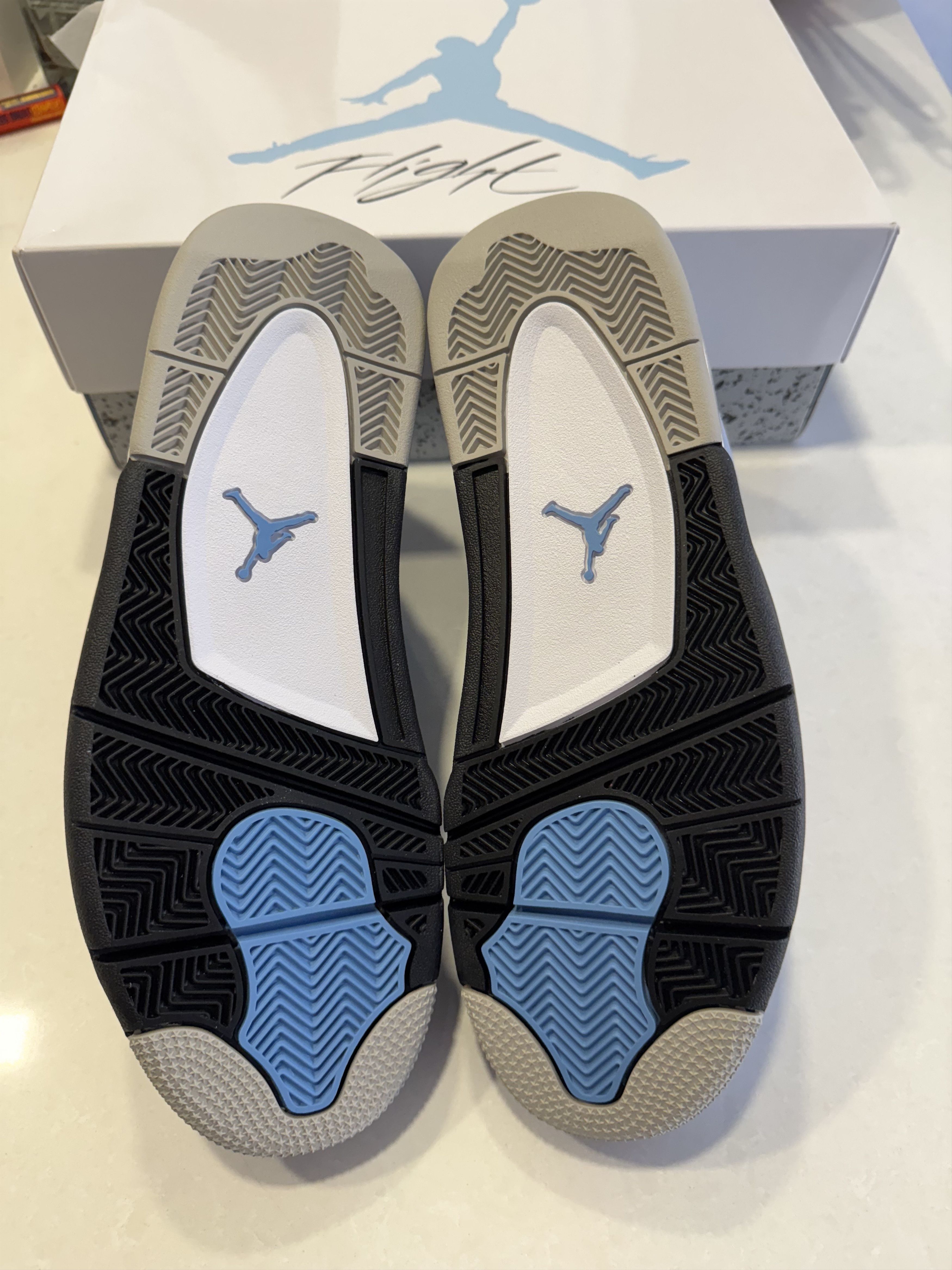 Jordan Brand Jordan 4 Retro University Blue Size US 11 / EU 44 - 5 Thumbnail
