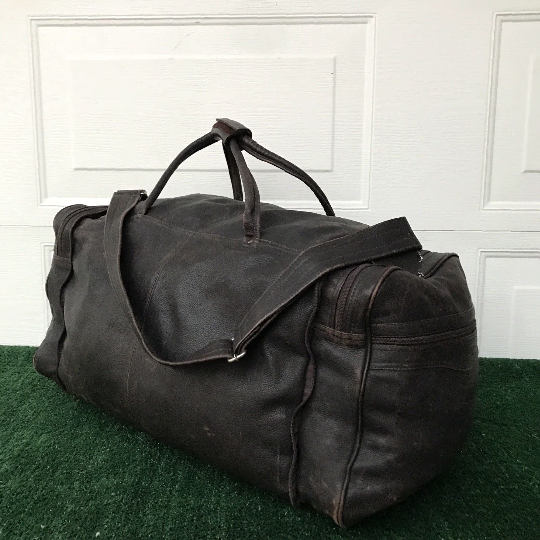 Vintage VINTAGE CCB Crafts of Brazil Leather Duffle Bag XL Travel Weekender Luggage - Brown, Dark, Unisex Adult, 23" L x 13" H x 11" W, Leather, Duffel Size ONE SIZE - 4 Thumbnail