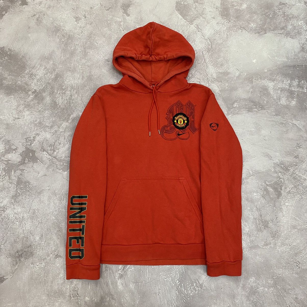 nike manchester united sweatshirt