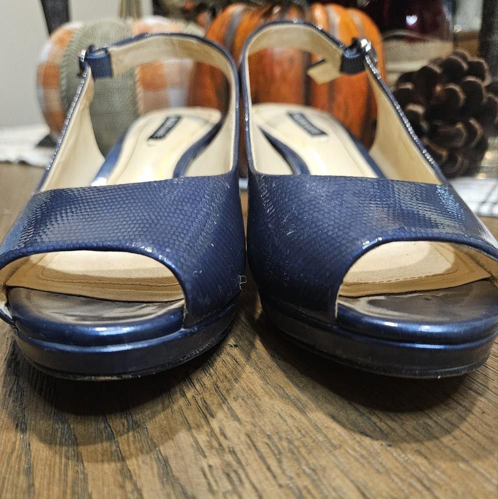Designer Alluring Alex Marie Navy Blue Open-Toe Heels Size US 5.5 / IT 35.5 - 2 Thumbnail