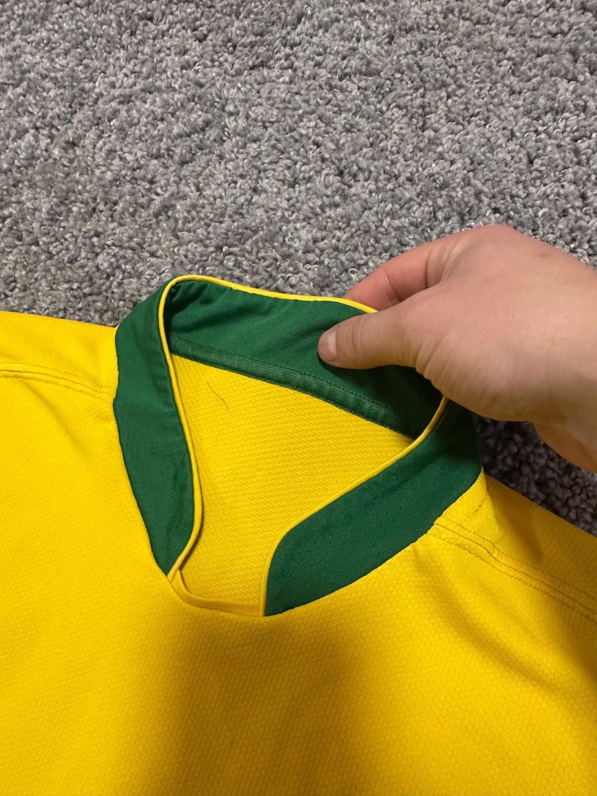 Nike Brazil Home football shirt 2006 Soccer Nike Jersey Rare Sz M Size US M / EU 48-50 / 2 - 5 Thumbnail