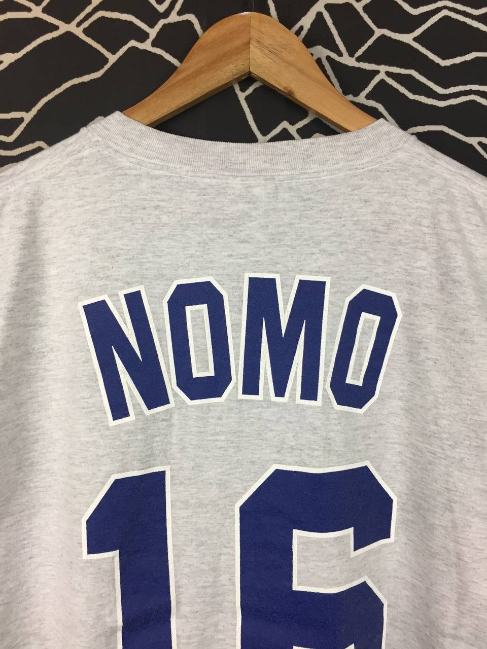 MLB Vtg 1995 Hideo Nomo LA Dodgers Nutmeg Mills Tee Size US L / EU 52-54 / 3 - 9 Thumbnail
