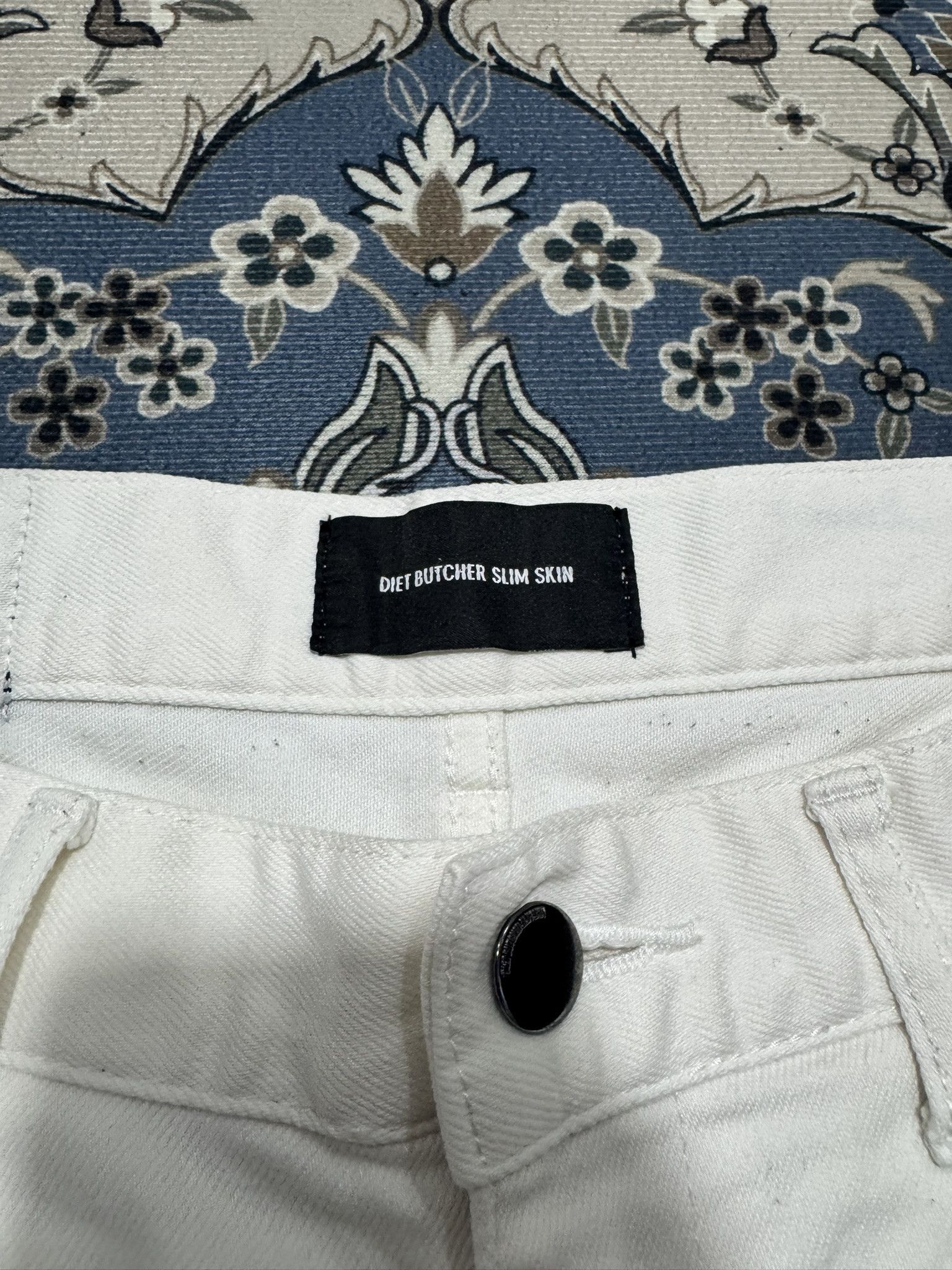 Diet Butcher Slim Skin × Japanese Brand Japanese Brand Diet Butcher Slim Skin White Skinny Jeans Size US 32 / EU 48 - 4 Thumbnail
