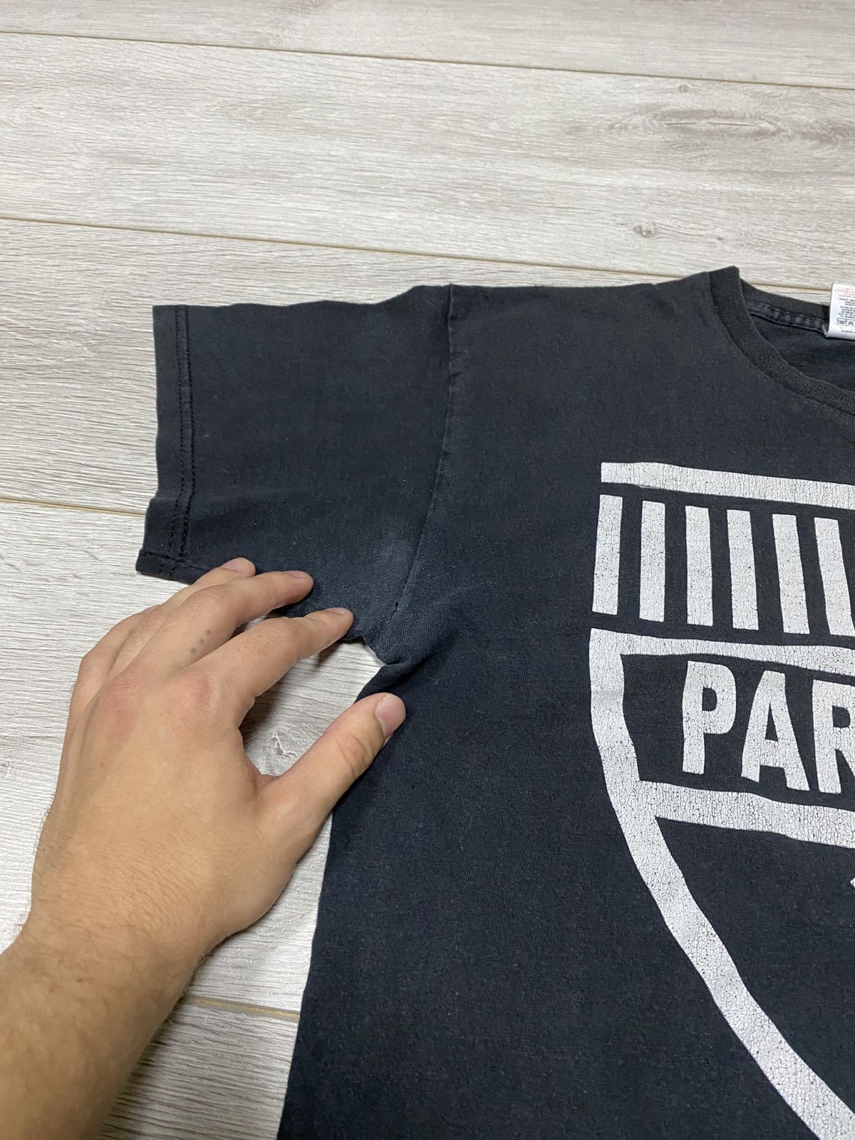 Band Tees Vintage Band tee PARAMORE faded Y2K size M Size US M / EU 48-50 / 2 - 8 Thumbnail