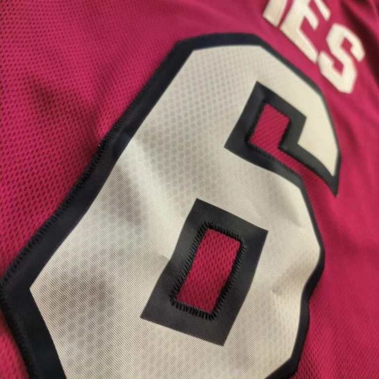 Adidas Miami Heat LeBron James Adidas Swingman alternate NBA jersey Size US S / EU 44-46 / 1 - 8 Thumbnail