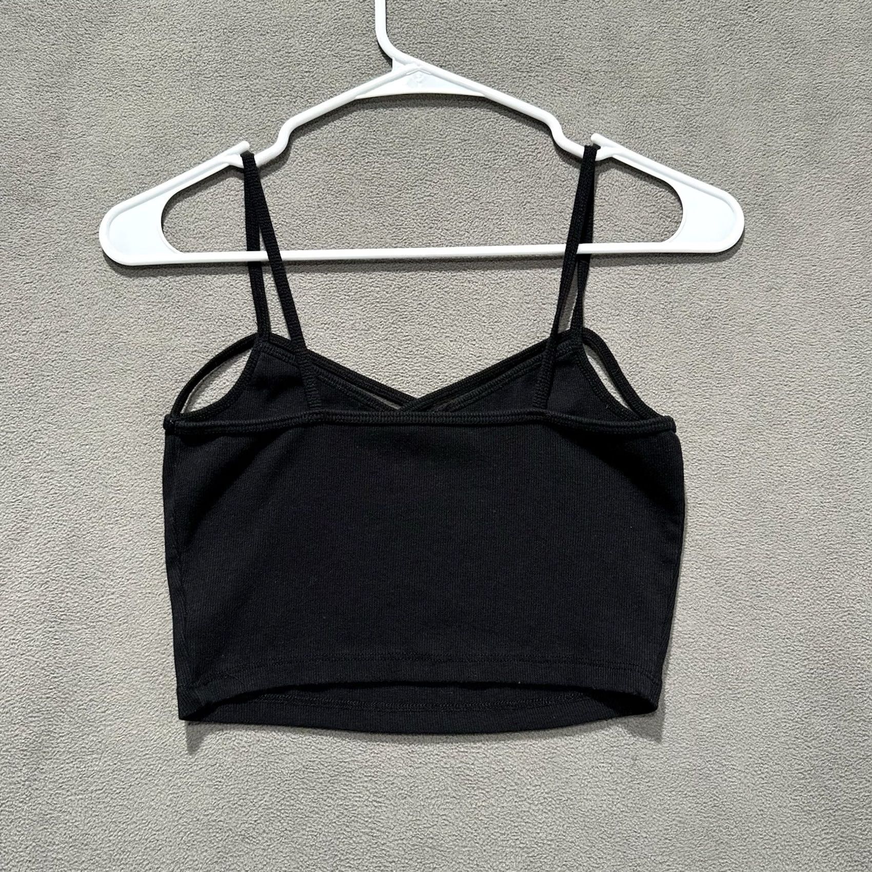 Aeropostale Aeropostale Cropped Cami Top Womens Small Black Spaghetti Strap Stretch Size S / US 4 / IT 40 - 2 Thumbnail