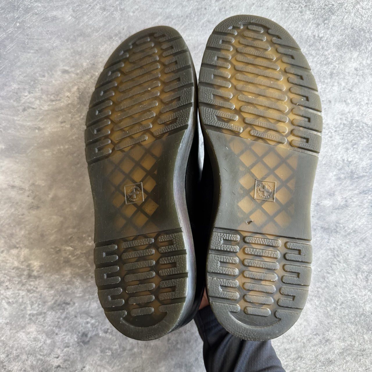 Dr. Martens Dr. Martens AirWair Leather Low Shoes Size US 10 / EU 43 - 8 Thumbnail