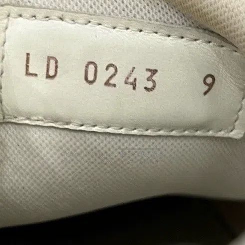 Louis Vuitton Louis Vuitton Trainer Mocha Color shoes Size US 9 / EU 42 - 7 Thumbnail
