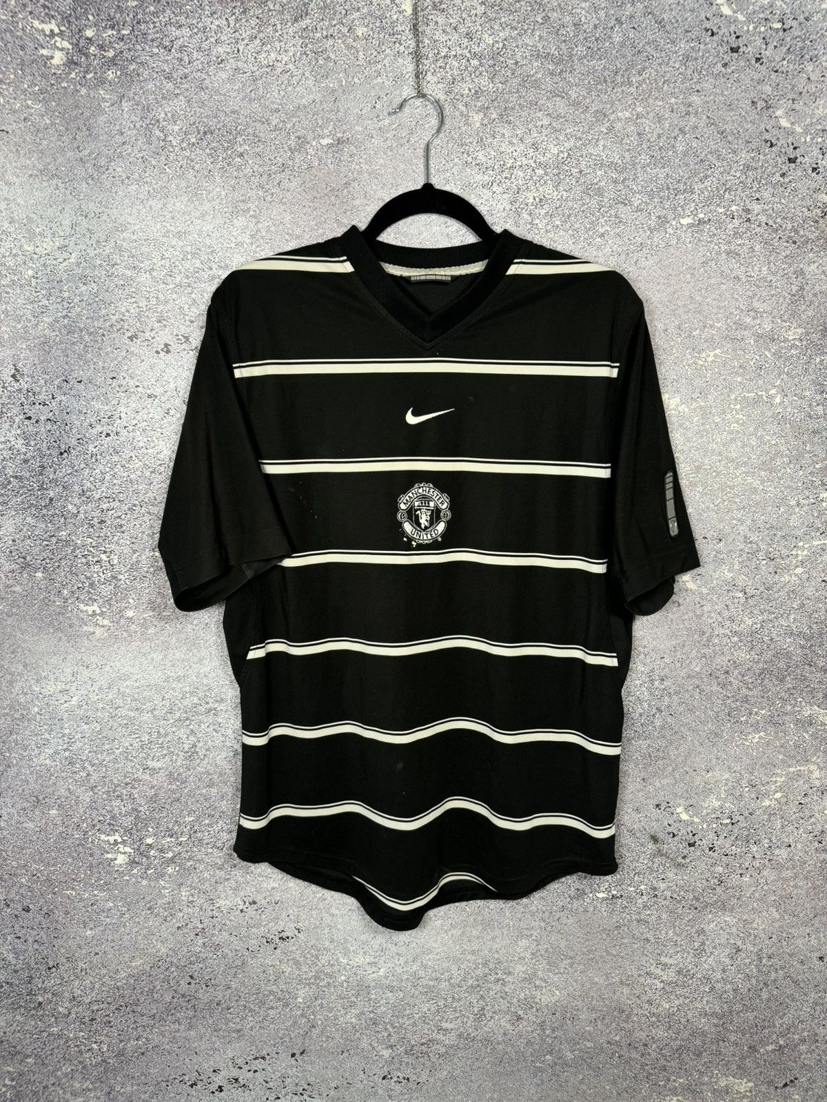 Nike Vintage Manchester United 2002 Nike Training Jersey Blokcore Size US M / EU 48-50 / 2 - 1 Thumbnail