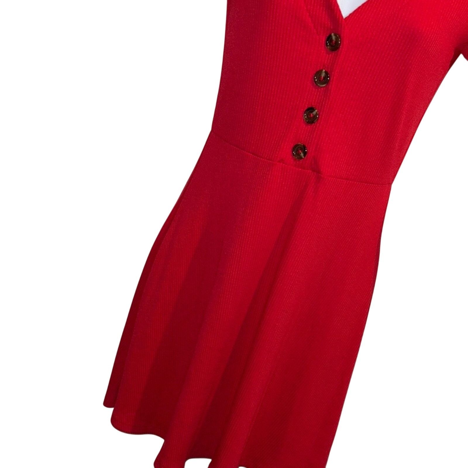 Forever 21 Forever 21 Elegant Red Button-Front Dress - Small Size S / US 4 / IT 40 - 3 Thumbnail