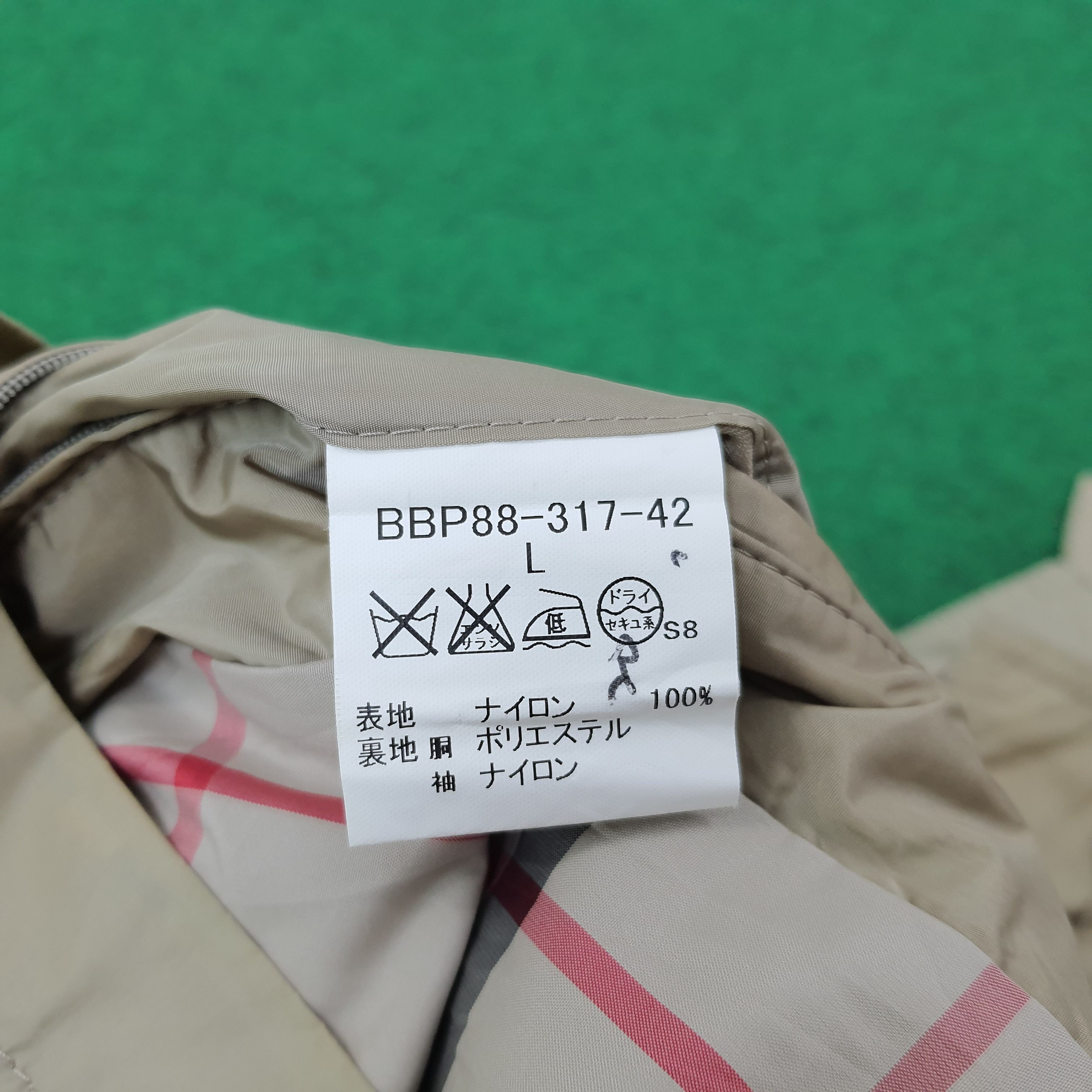 Burberry Vintage Burberry London Custom Logo Jacket C247N23 Size US M / EU 48-50 / 2 - 6 Thumbnail