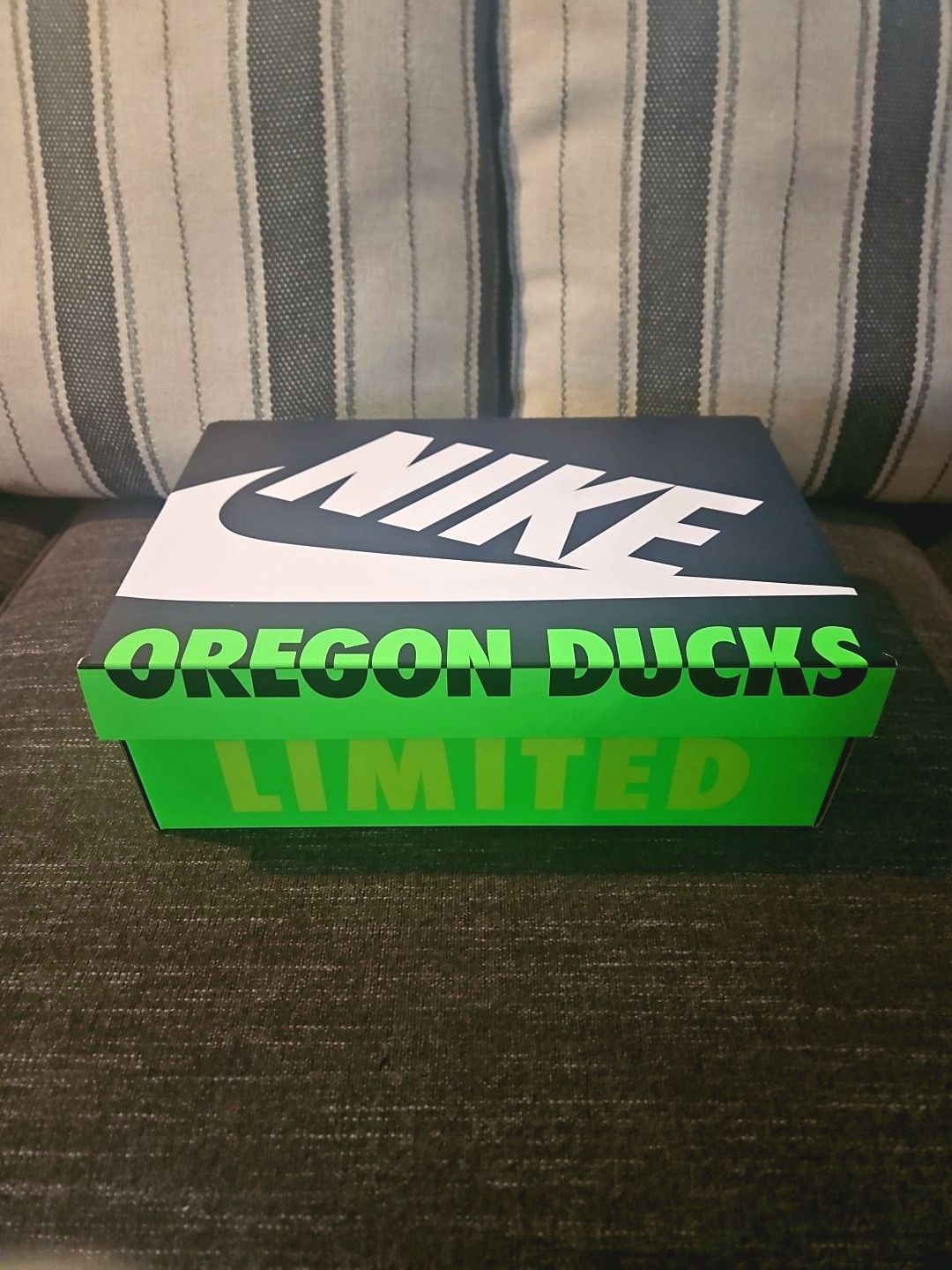 Nike *LIMITED EDITION* Nike AF1 X DOAF "Duck Or Egg" Size 9 (DS) Size US 9 / EU 42 - 8 Thumbnail