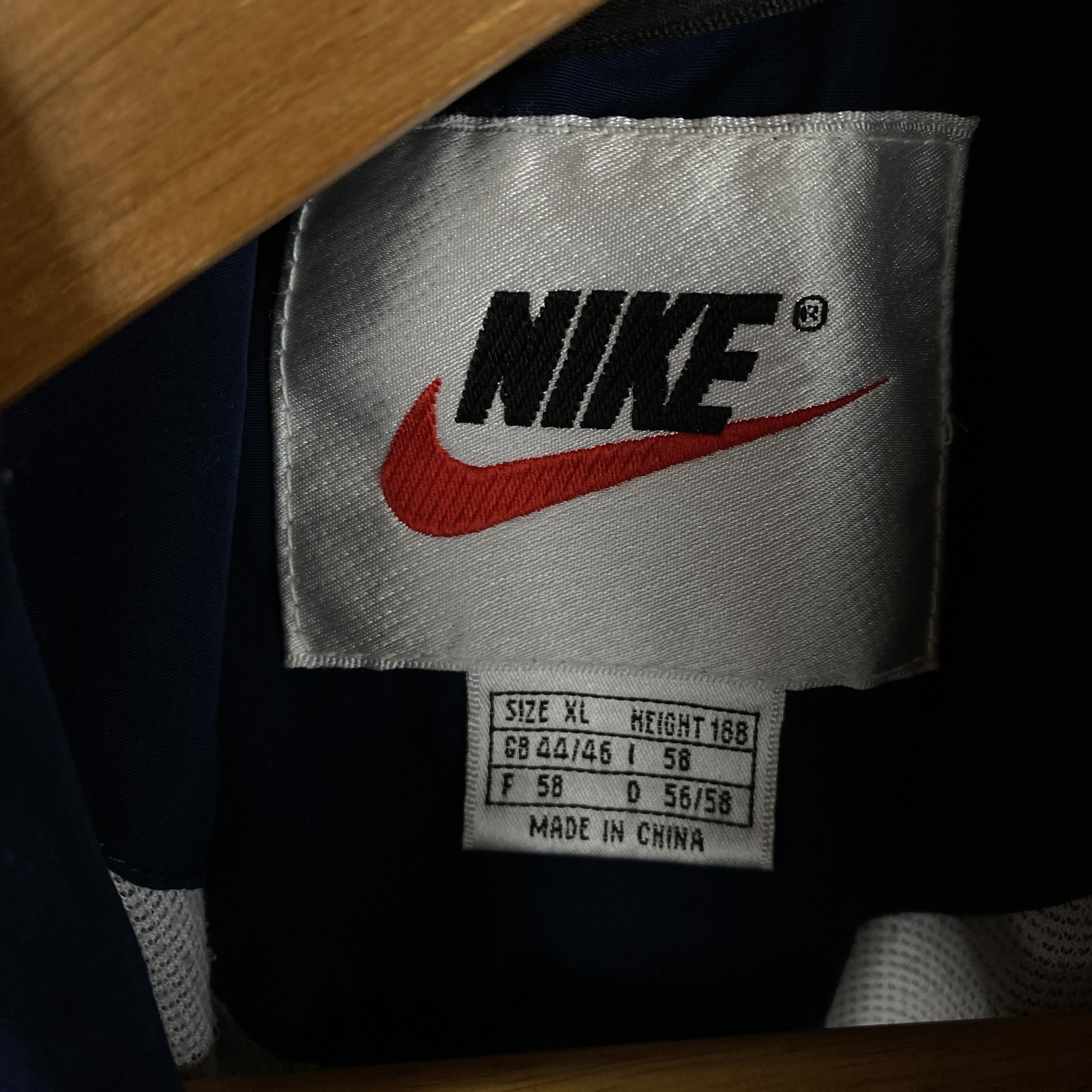 Nike Nike Vintage Track Jacket Men's Size XL Big Swoosh Size US XL / EU 56 / 4 - 4 Thumbnail