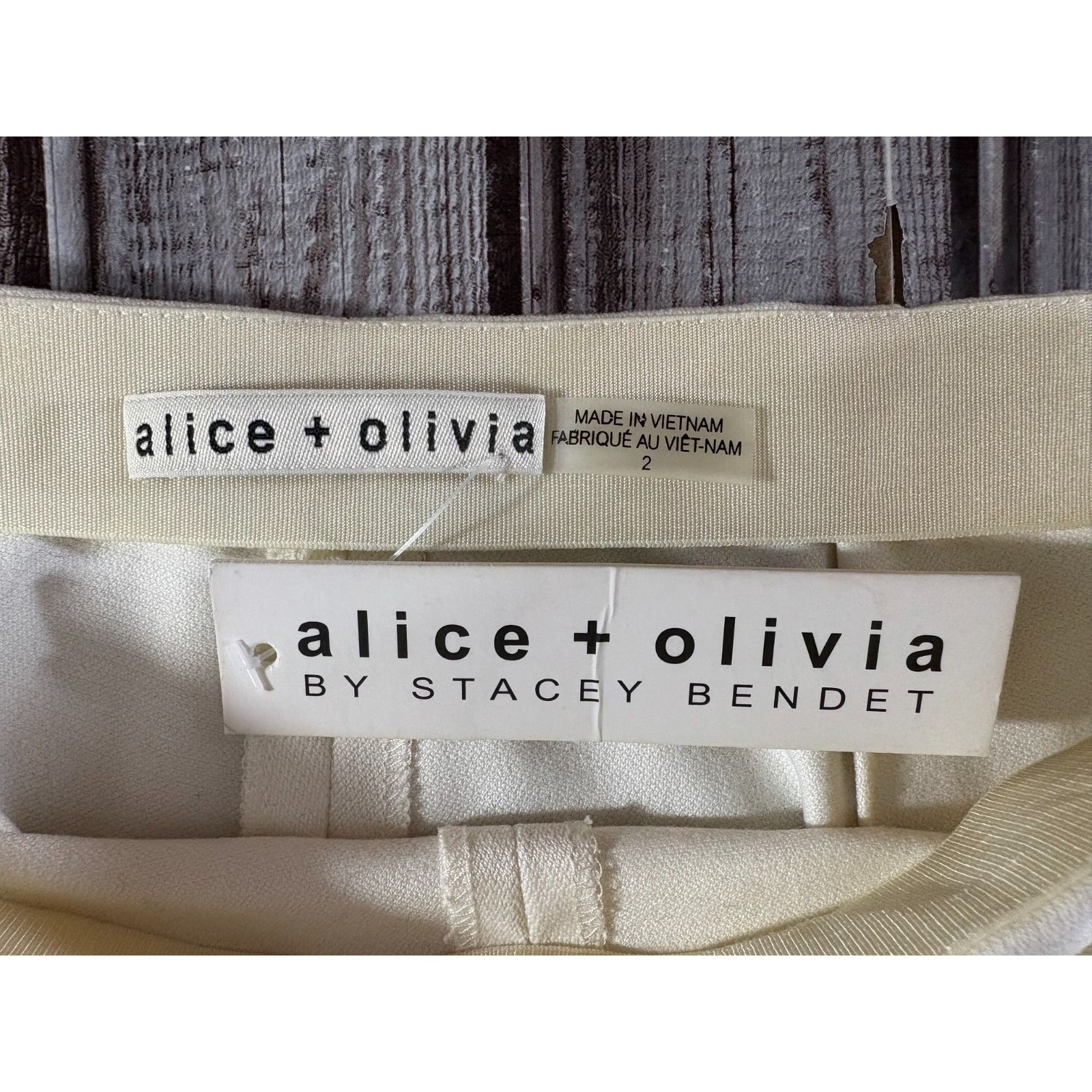Alice + Olivia Alice + Olivia Lara Side Slit flared Pants size 2 color Ivor Size 26" / US 2 / IT 38 - 2 Thumbnail