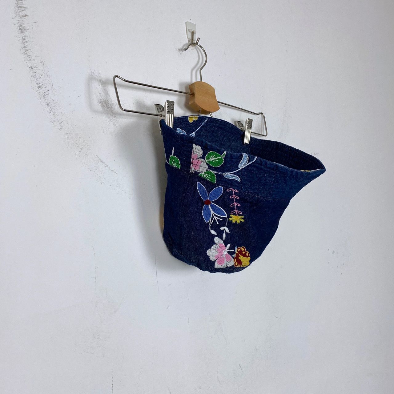 Engineered Garments INDIGO DENIM FLORAL EMBROIDERY BUCKET HAT Size ONE SIZE - 4 Thumbnail