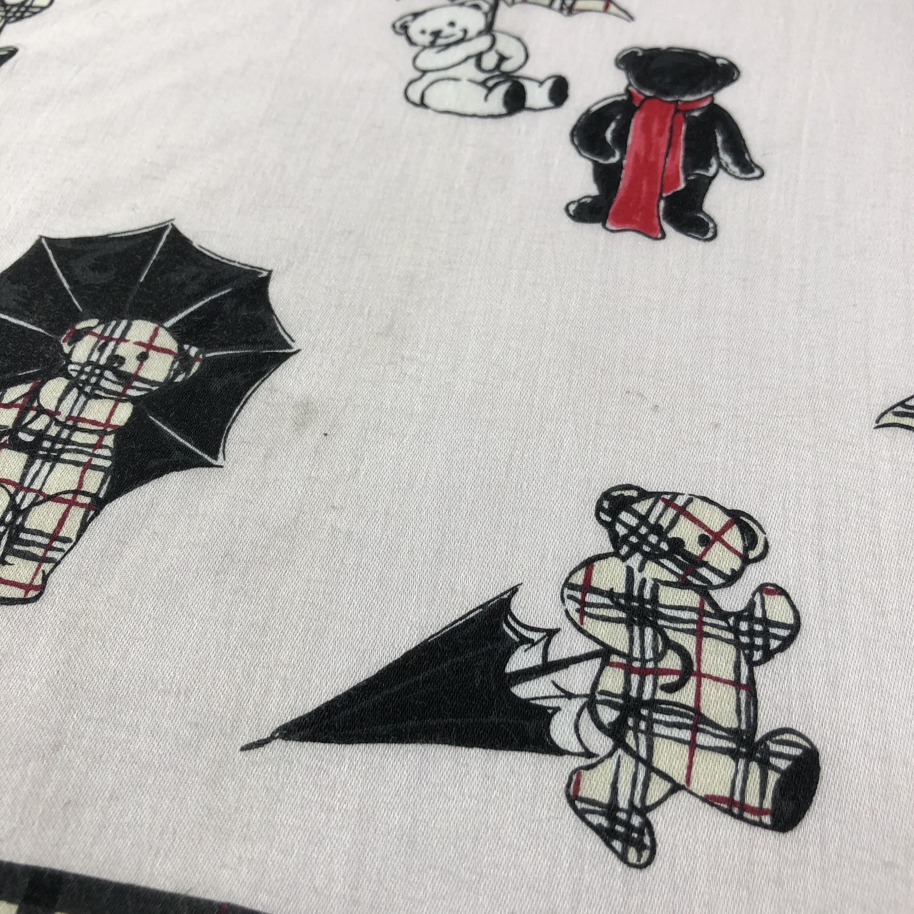 Burberry Burberry Bears Handkerchief Neckerchief Bandana H1677 Size ONE SIZE - 6 Thumbnail