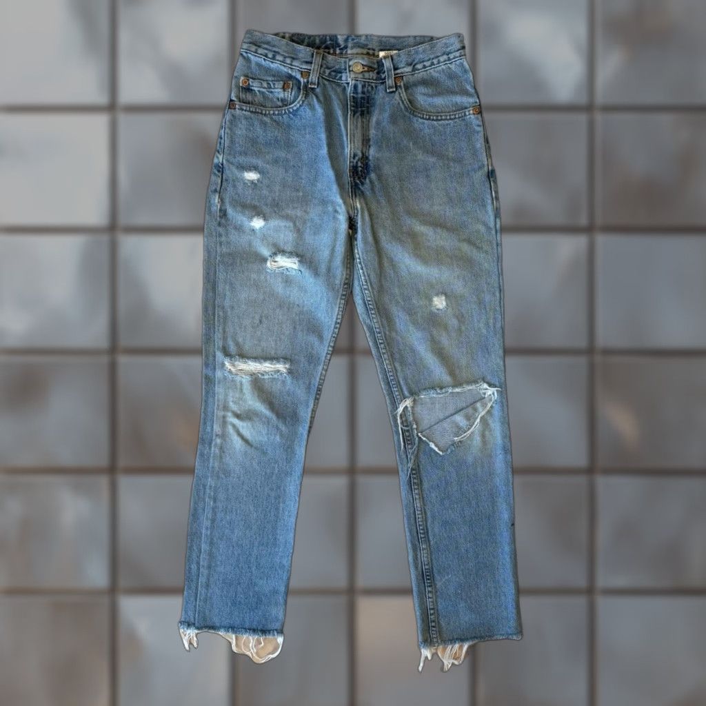 Levi's VINTAGE Levi's 505 Jeans 28 Blue Distressed Light Wash Straight Leg Denim Regular Waist 28 Men USA Western 80s Outfit Size US 28 / EU 44 - 1 Thumbnail