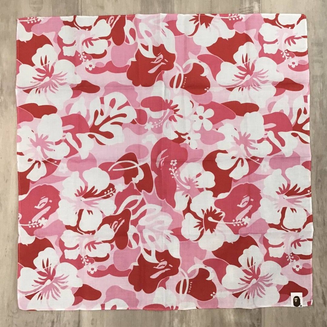 Bape BAPE Aloha Resort camo Pink bandana a bathing ape NIGO Size ONE SIZE - 1 Thumbnail
