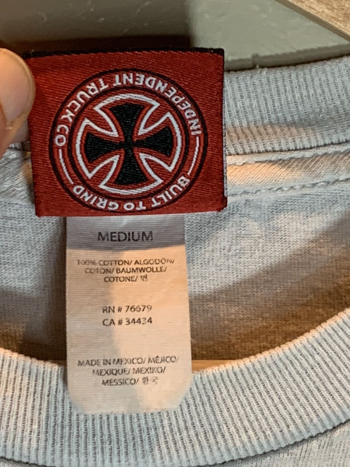 Independent Truck Co. *RARE* Vintage Independent Truck Co Cross Skate Art T-Shirt Size US M / EU 48-50 / 2 - 9 Thumbnail
