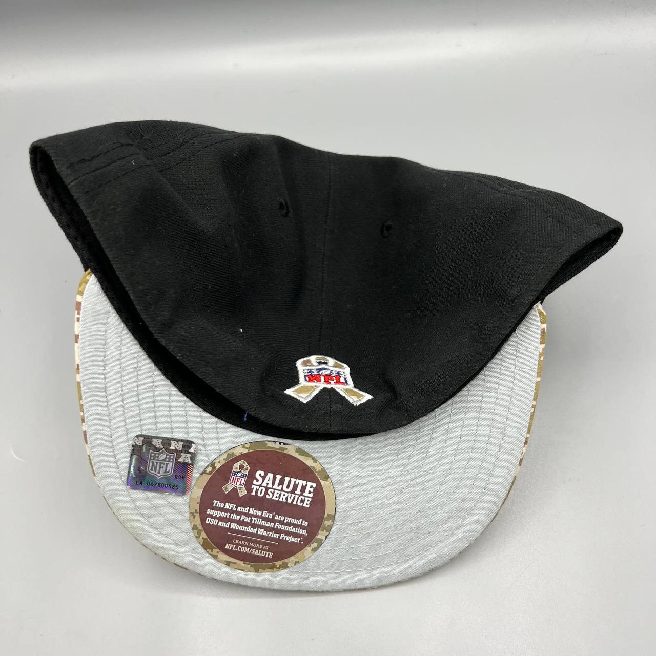 New Era Las Vegas Raiders Hat Men 8 Black Salute to Service Fitted Size ONE SIZE - 7 Thumbnail