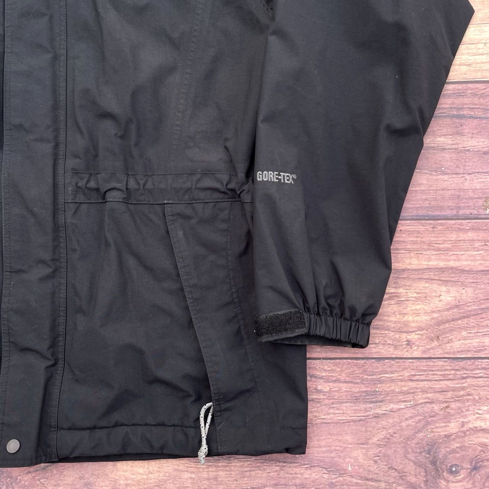 Patagonia VINTAGE Patagonia Black Shell Goretex Jacket S Womens Liquid Sky Y2K Tech Size S / US 4 / IT 40 - 3 Thumbnail