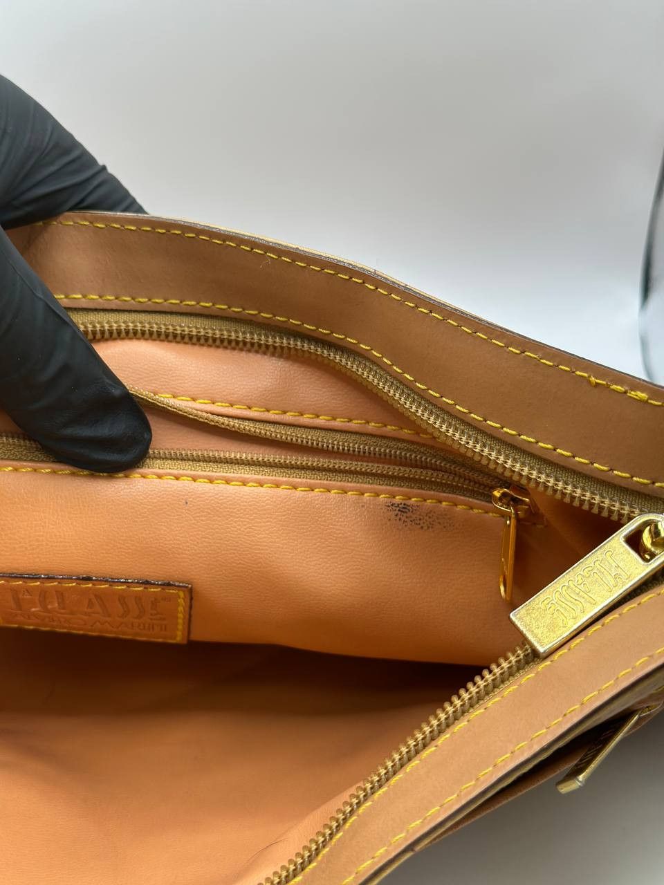 Alviero Martini Alviero Martini Classe Geo Map Shoulder Bag Vintage Leather Size ONE SIZE - 10 Thumbnail