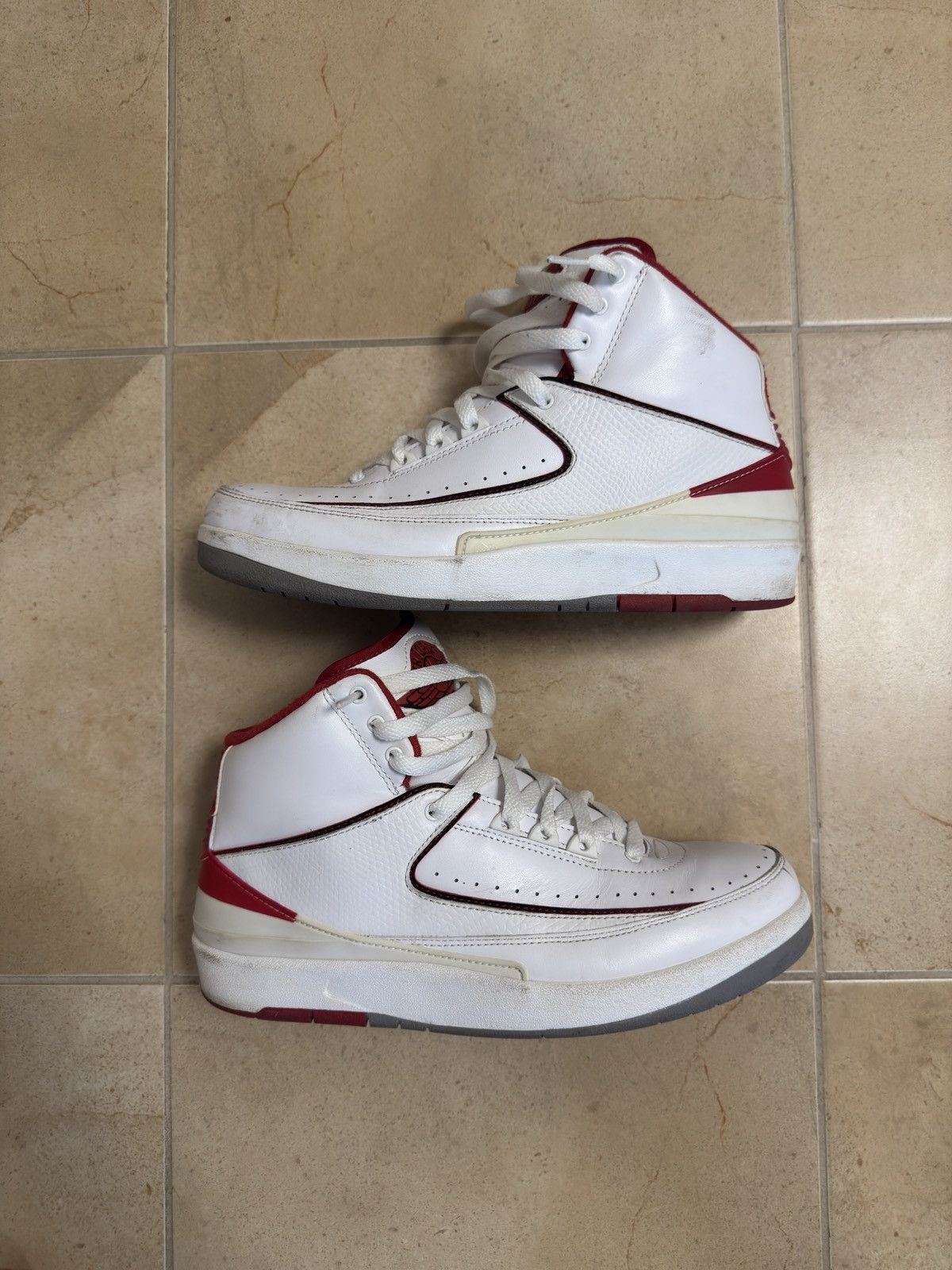 Jordan Brand Jordan 2 Retro “White/Red” (2014) Size: US Men’s 8.5 Size US 8.5 / EU 41-42 - 1 Thumbnail